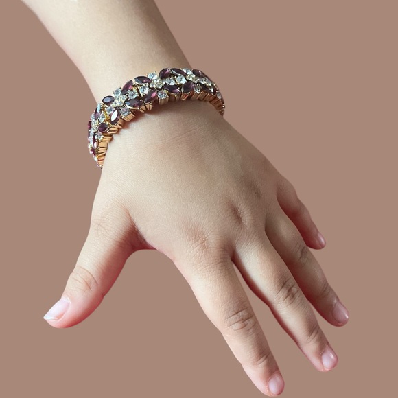 NWT Amythyst and Crystal Stretch Bracelet - Picture 2 of 9